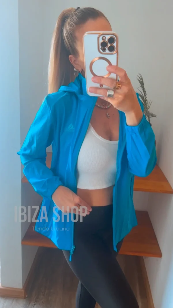 Campera Adidas Running color azul