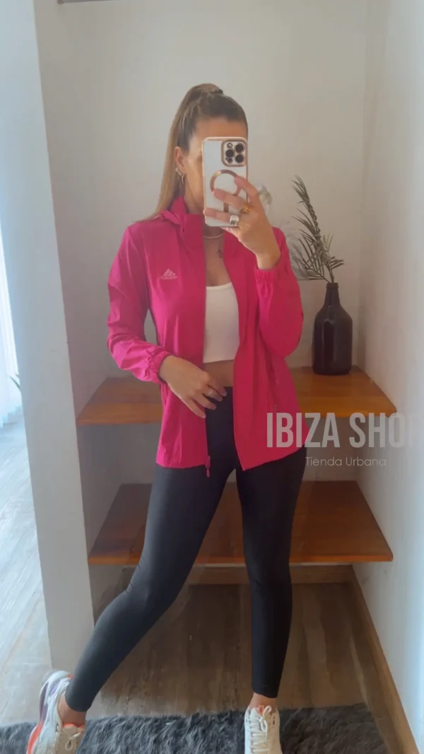 Campera Adidas Running color fucsia