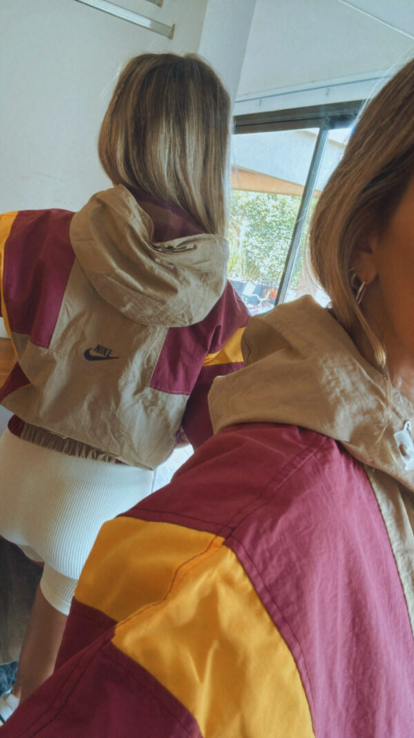 Campera NIKE Rompeviento Retro Corta - Imagen 16