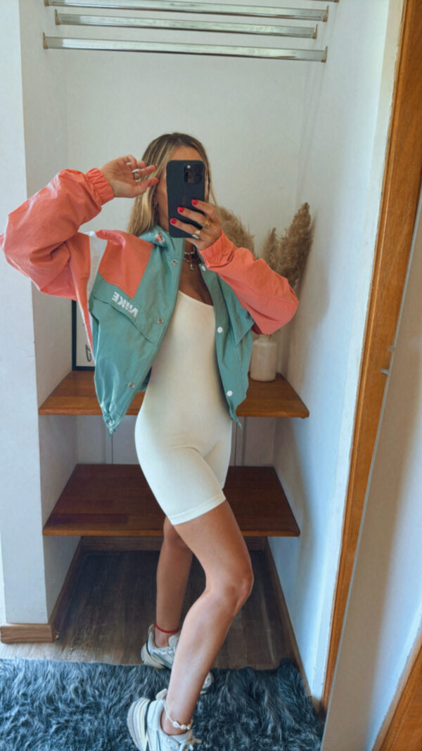 Campera NIKE Rompeviento Retro Corta - Imagen 4