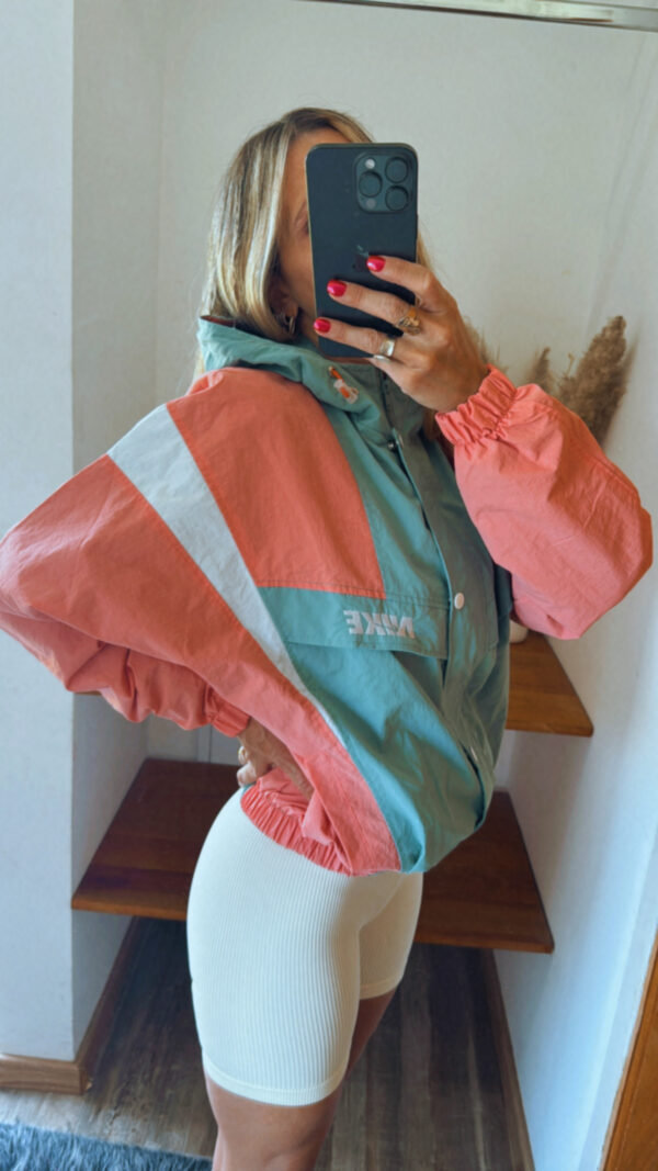 Campera NIKE Rompeviento Retro Corta - Imagen 3