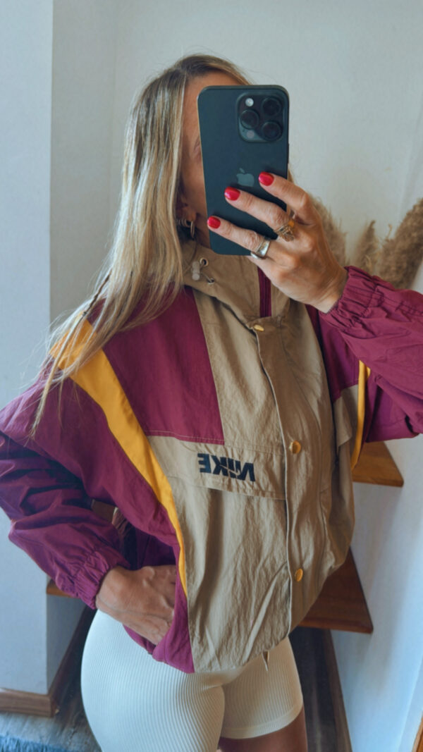 Campera NIKE Rompeviento Retro Corta - Imagen 13