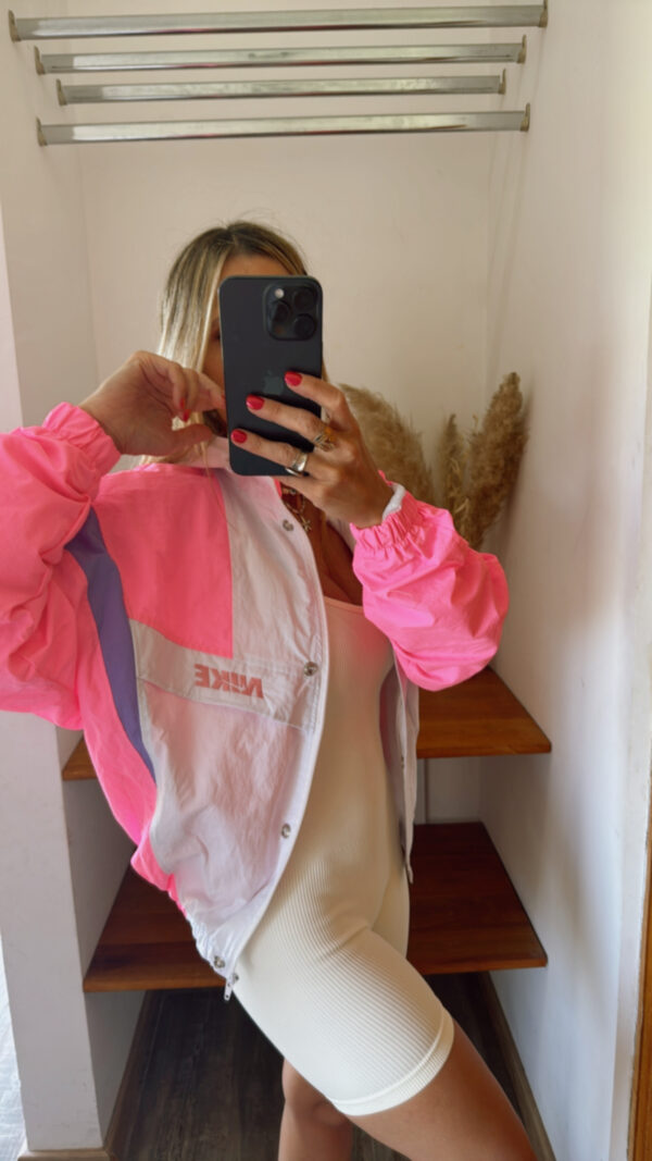 Campera NIKE Rompeviento Retro Corta - Imagen 9