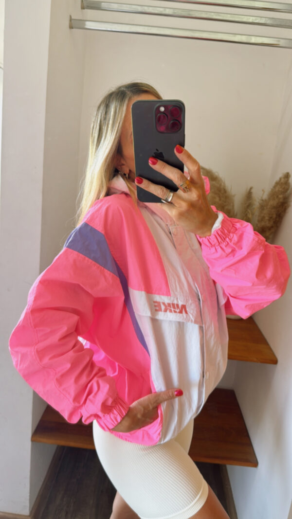 Campera NIKE Rompeviento Retro Corta - Imagen 10