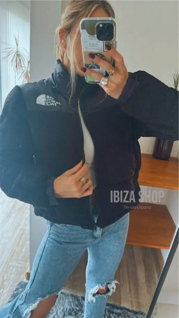 North Face Corderito ( Modelo chico)