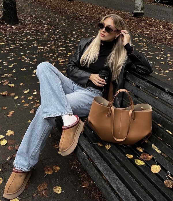 UGG Tazz Borde Bordado - Imagen 4