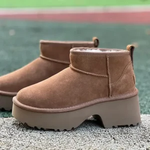 Botas Ugg Classic fondo pasto