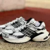 Grey/black